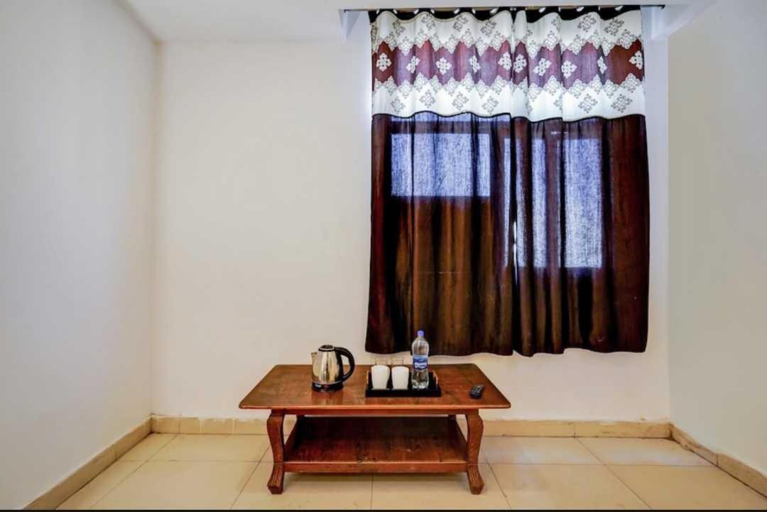 Hotel O Anshu B&B นิวเดลี ภายนอก รูปภาพ
